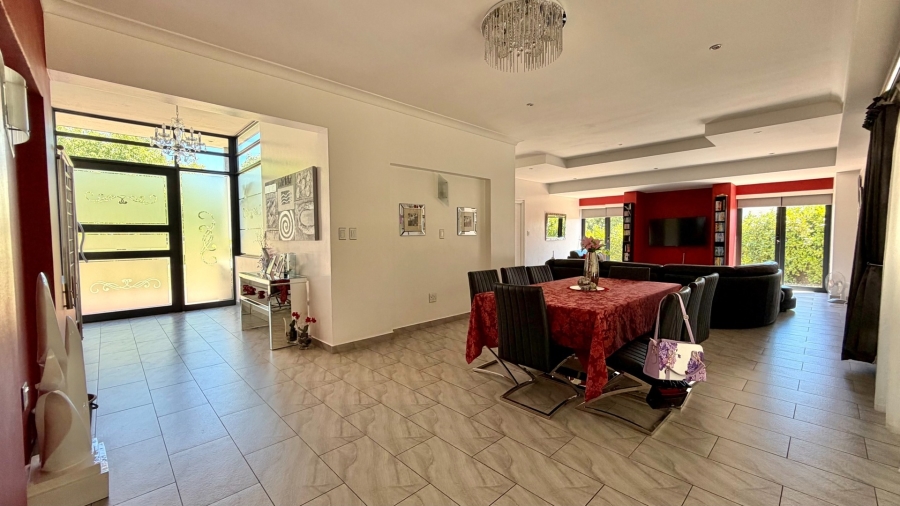 4 Bedroom Property for Sale in La Montagne Western Cape